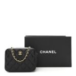 Lambskin Quilted CC Pearl Crush Camera Case Black - Image 12