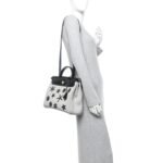 H Plume Canvas Vache Hunter Circuit Rider Hobnailed Herbag Zip Retourne 31 PM Black Ecru - Image 2