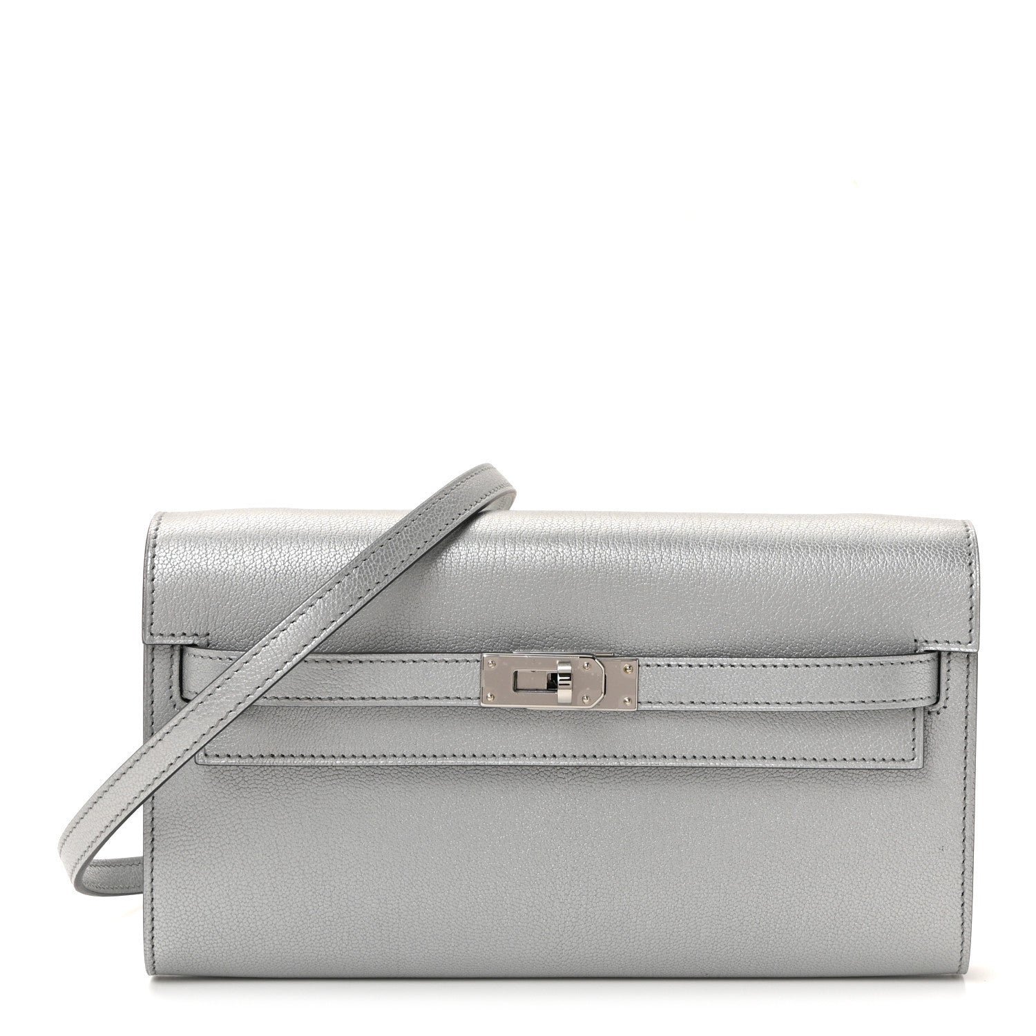 4a8fa0773946ac32d548e7fcbd788a7c.jpg Metallic Chevre Chamkilight Kelly Wallet To Go Argent - Image 1
