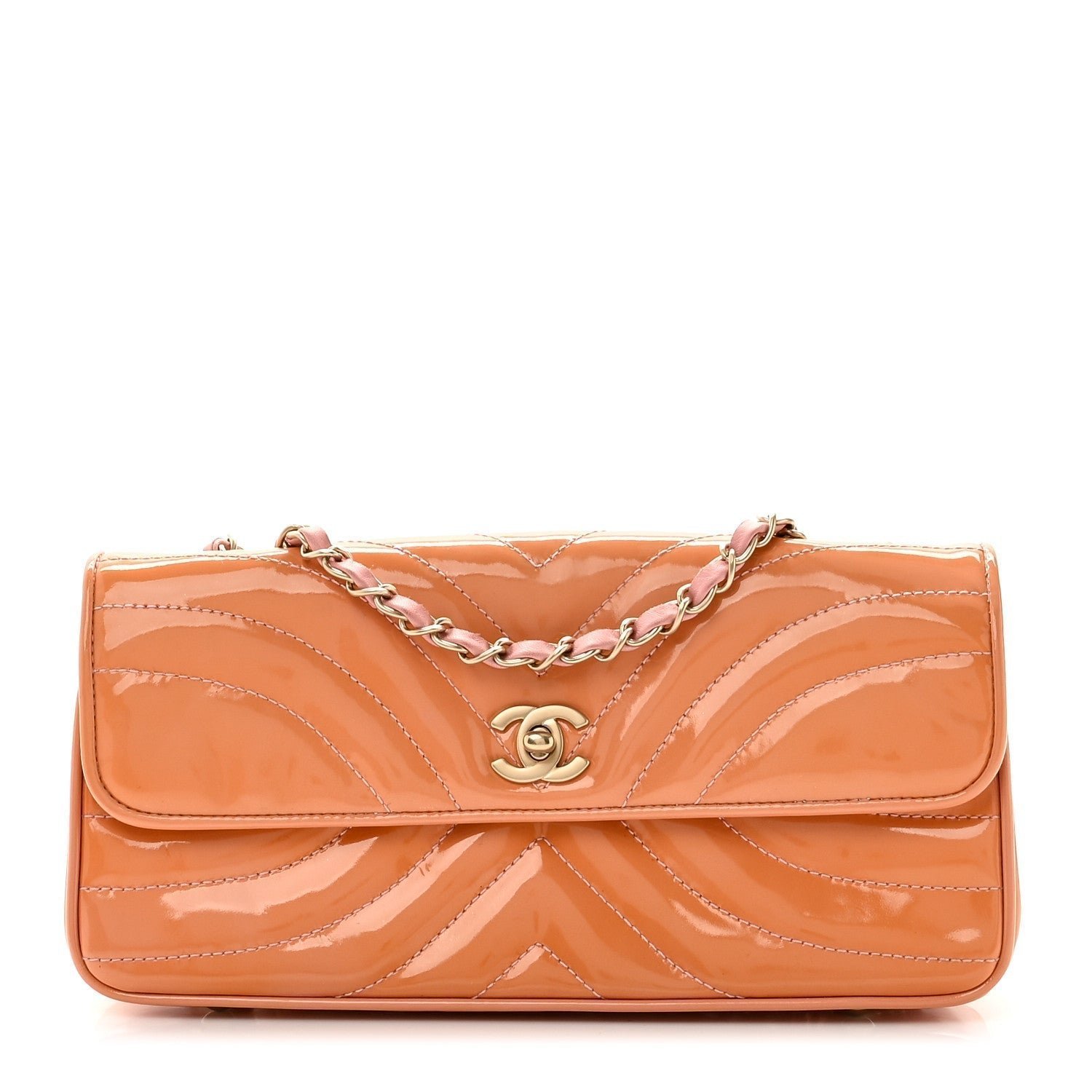 62c061ebc340584fb2da7f94a1c78802.jpg Patent Calfskin Scallop Quilted Single Flap Pink - Image 1