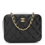 Lambskin Quilted CC Pearl Crush Camera Case Black
