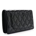 Patent Calfskin Quilted Yen Wallet So Black - Image 3