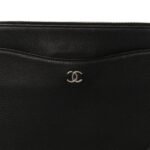 Grained Calfskin Large Neo Executive Cosmetic Case Black - Image 8